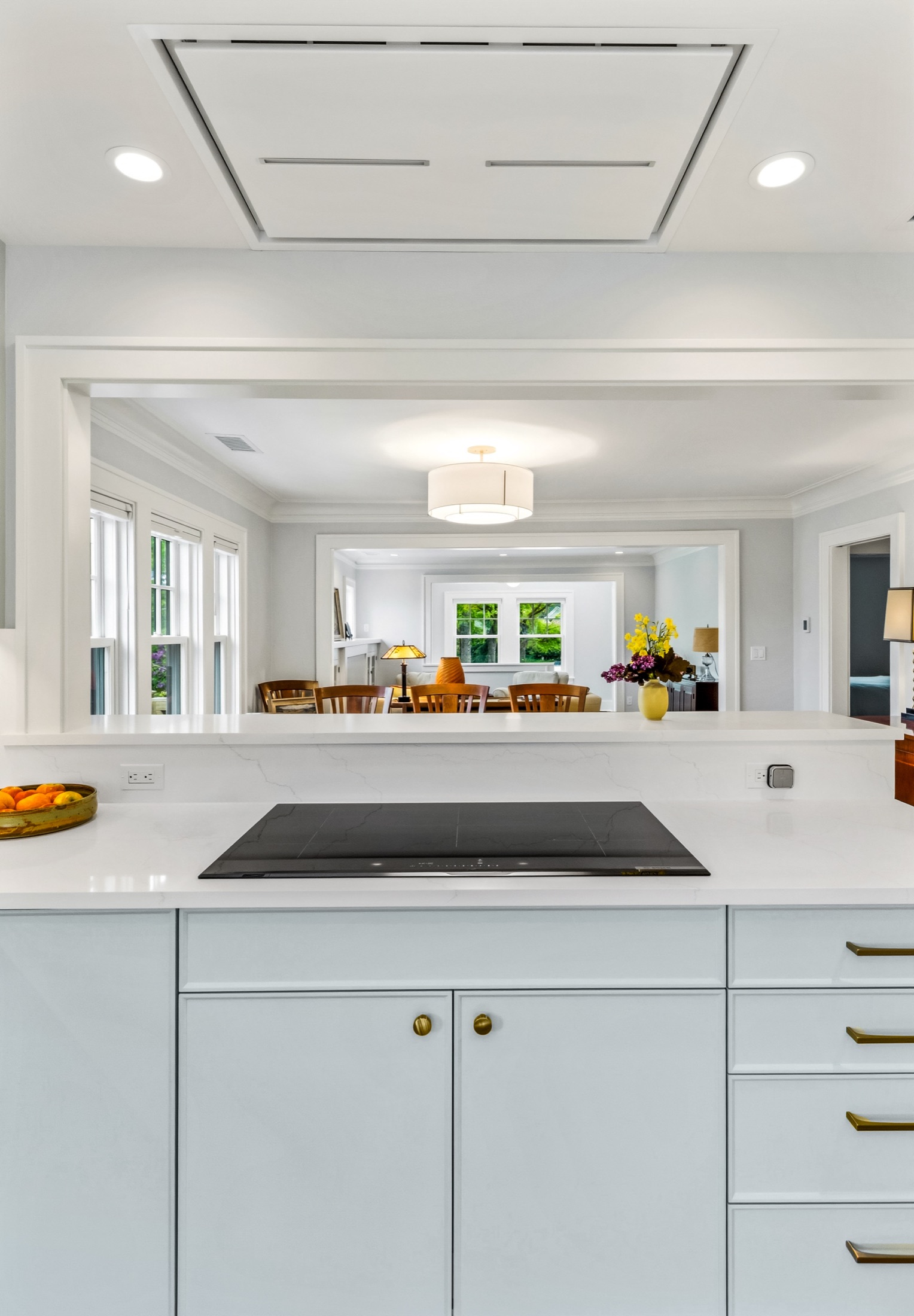 Kitchen island centered in the open-plan renovation
